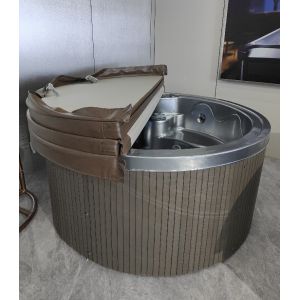 Freestanding 5-6 Person Hydrotherapy Soaking Hottub 2-Level Step