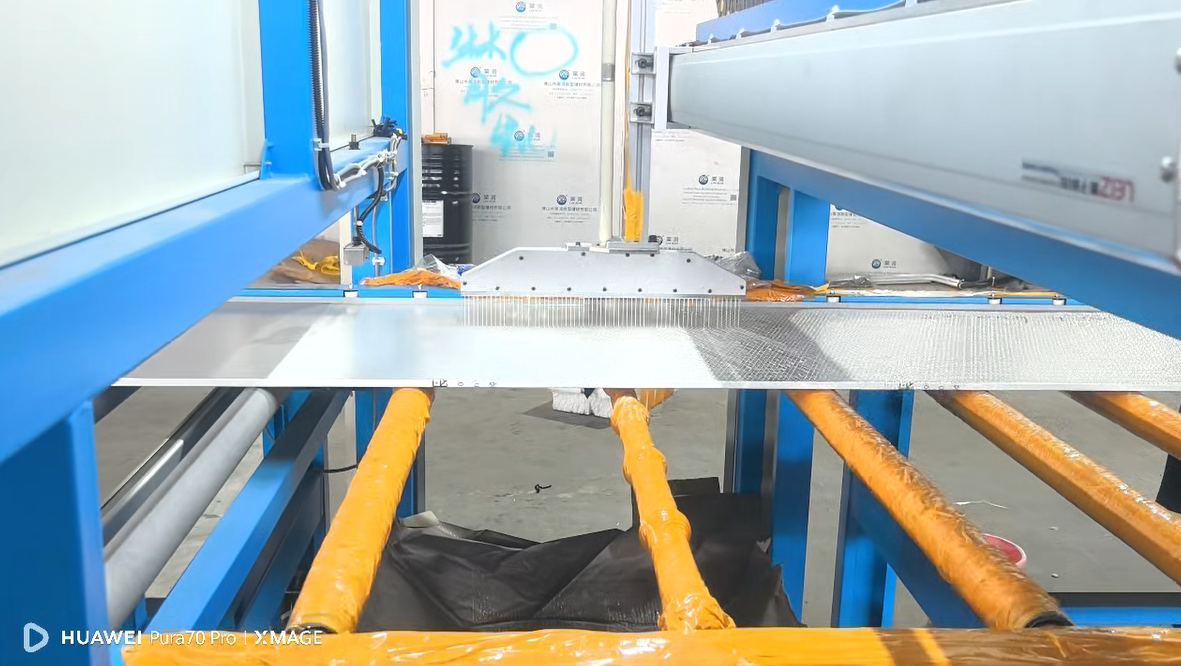 PLC Fully Automatic Production Line 1300mm Aluminum Honeycomb Panel Machine
