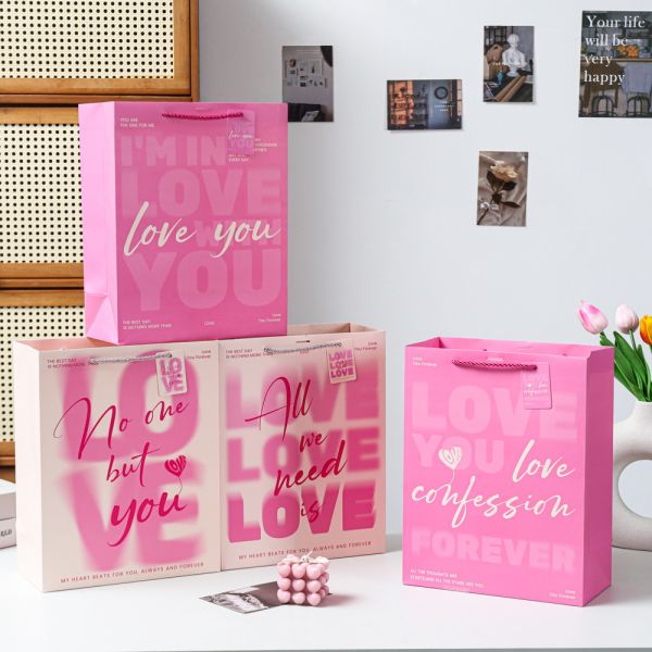 Gift Bag Set Premium Textured Cardboard Packaging Rope Handle Design Romantic Love Messages