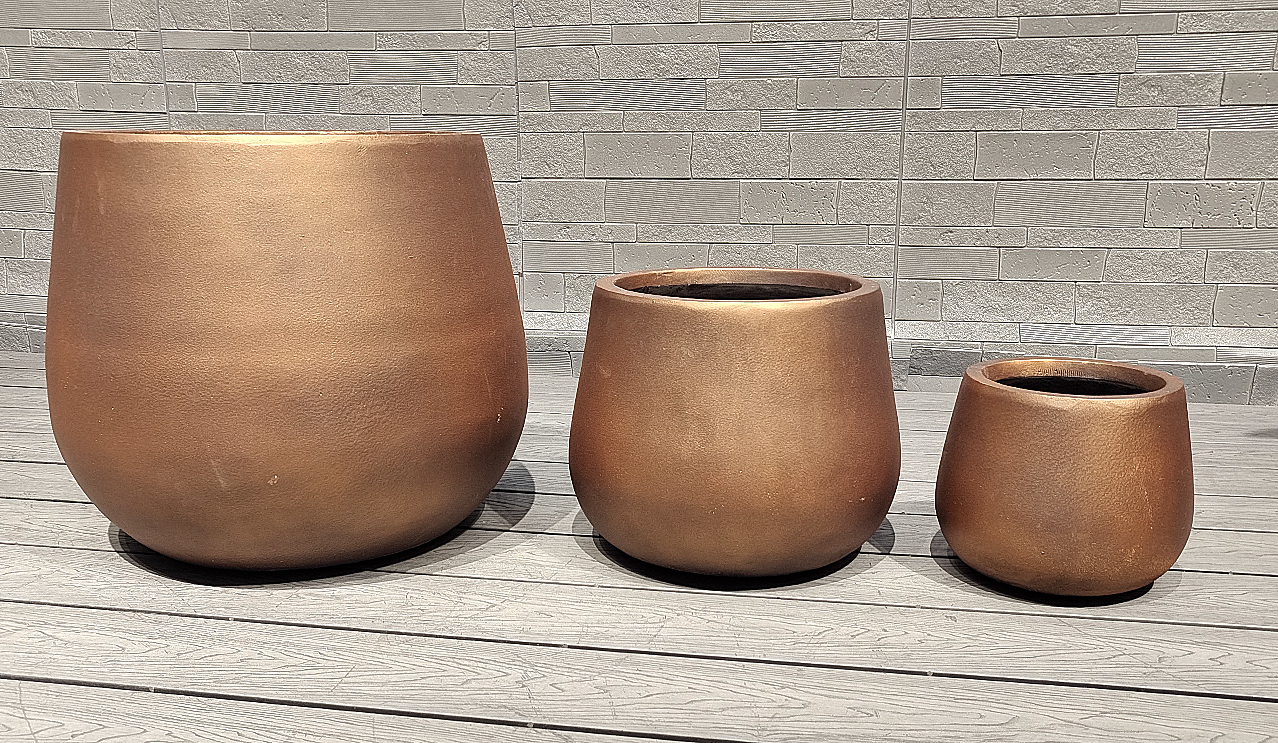 Goden Delux Warm Metallic - Toned Brown Round Egg Shape Fiber Clay Planter