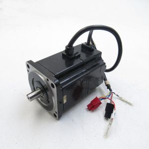 Yaskawa SGMPH-01A1A-YR61 AC SERVO MOTOR 100W 3000RPM 200V NEW