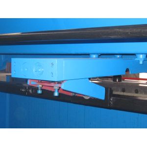 CNC Hydraulic Swing / Guillotine Beam Metal Shearing Machine For Construction