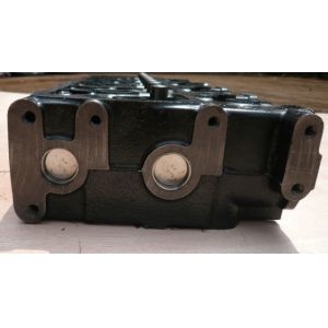 4D30 D4AF Engine Cylinder Head ME997041 ME-997041 ME 997041 For MITSUBISHI