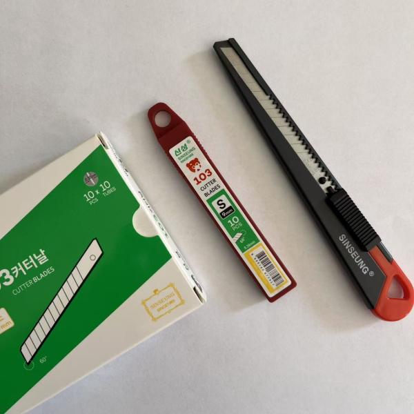 Silver 9mm Cutter Blades Made of High Carbon Steel for Precision Cutting