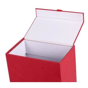 C2S Paper 350g Garment Gift Boxes Custom Magnetic Closure 500PCS