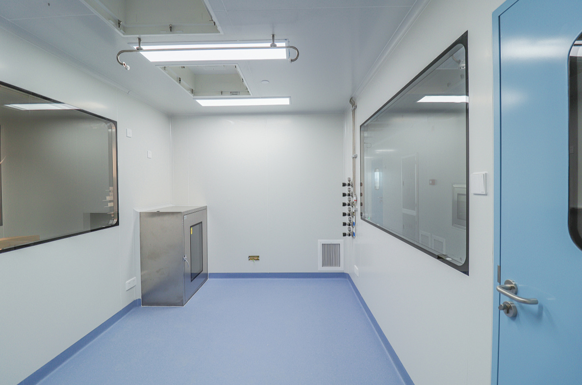 China Fireproof Cleanroom Wall Panel with R-value 0.3 and 100mm Thickness for Optimal Insulation on sale