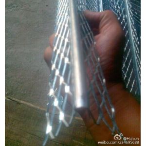 Durable Drywall Galvanized Corner Bead 0.4mm Thickness Diamond Mesh