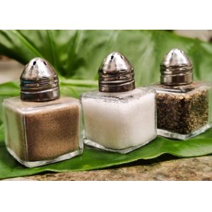 China Metalcraft 17ml Glass Condiment Shaker with Metal Lid: Premium Quality and Capacity on sale