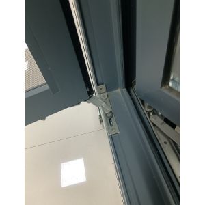 Customized Size Aluminum Swing Window with Multi-Point Locking and Tempered