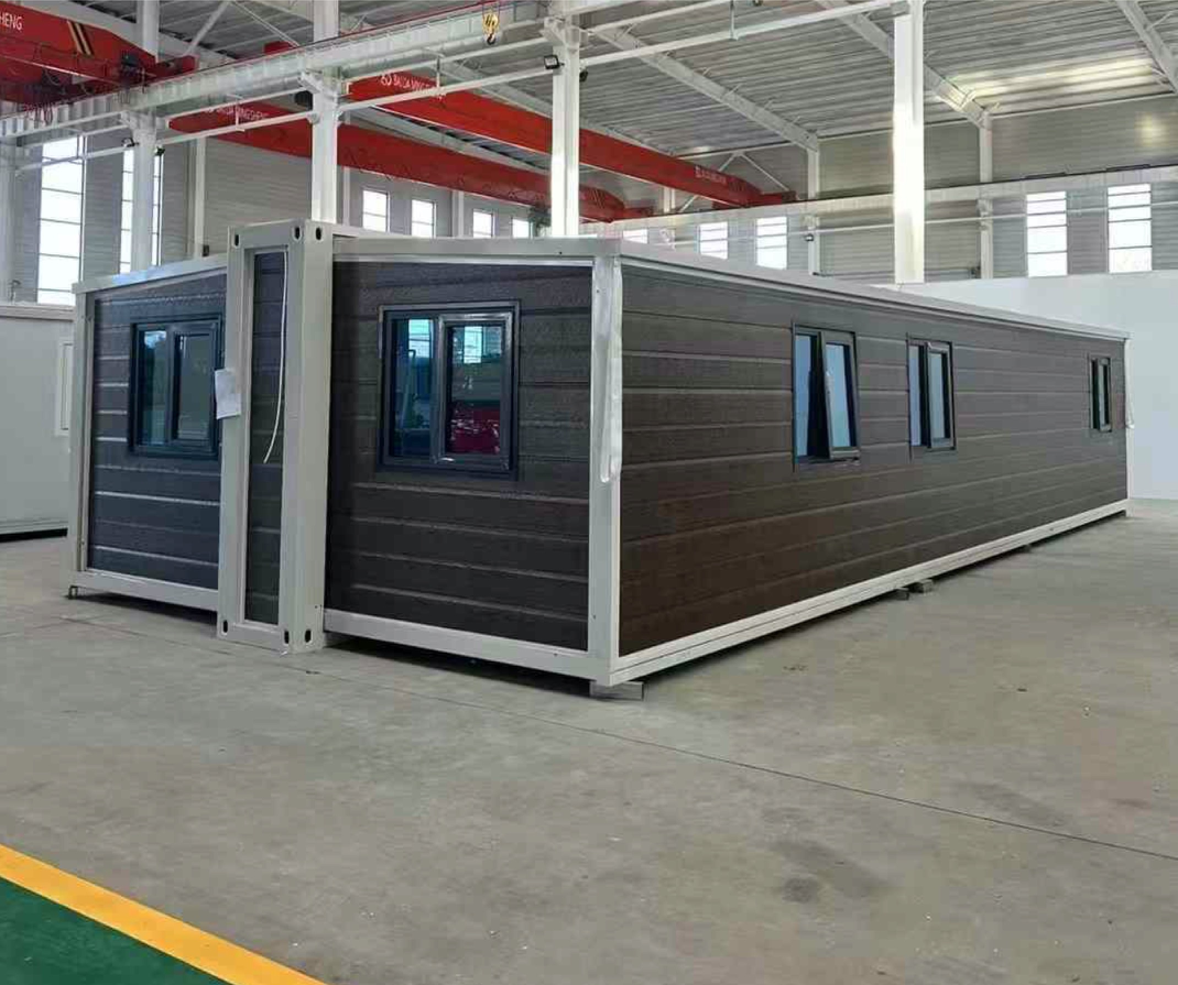 China Insulated Expandable Prefab Home with 2 KN/m2 Floor Loading and 12KW Power Consumption for Efficient Modular Living Space on sale