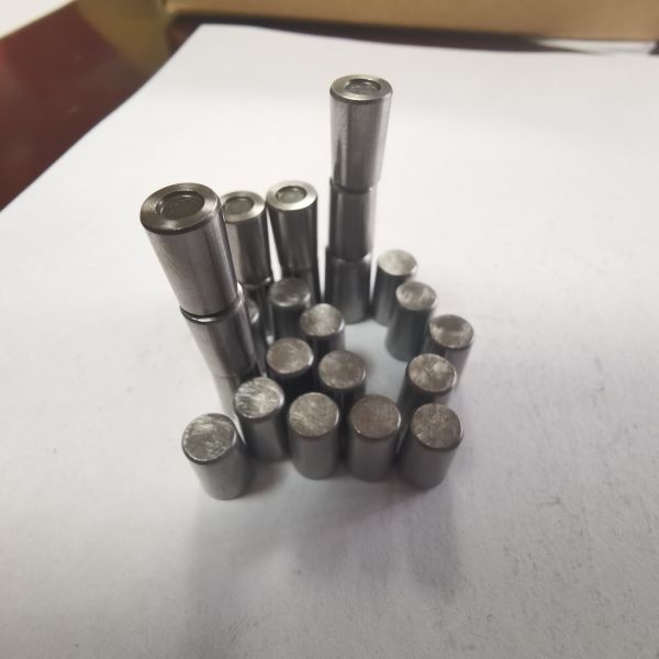 Double Row Cylindrical Shaft Needle Bearing Pins ISO9001