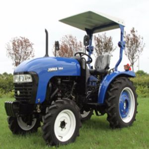 Red 4WD Agriculture Farm Tractors With 3 Point Suspension And Double Stage