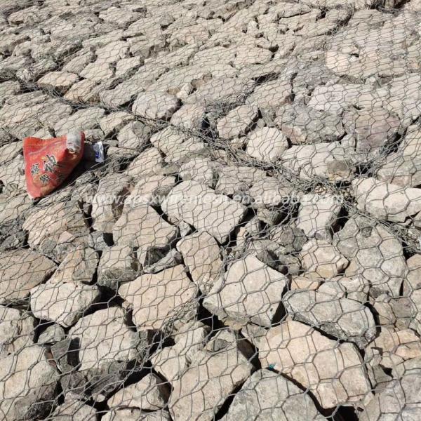 100mm X 120mm Wire Mesh Gabion Box Conveniently Sized 2m X 1m X 1m For Soil Retaining
