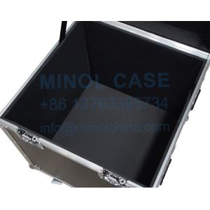 Flight Case Pro Audio Touring 22 X 22 X 22 Utility Road Trunk Case With Wheels