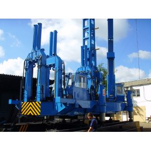 Silent Pile Foundation Equipment , Sheet Pile Driving Machine OEM Service
