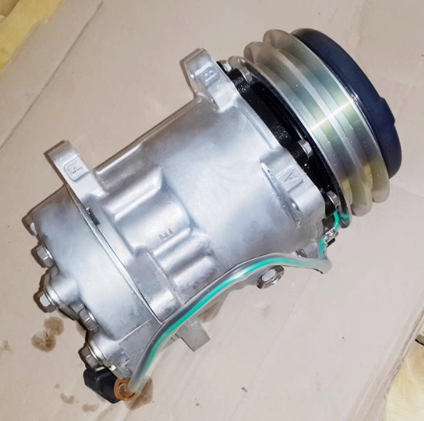 Air Conditioning Compressor EC220D/250D/290B/360B/480D/700BC For Excavators