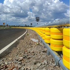 China Q235 Q345 EVA Foam Highway Safety Rotary Barrier for Roadway Protection and Control on sale