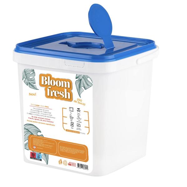 Square Plastic Pail with Lid Durable and Storage Solution