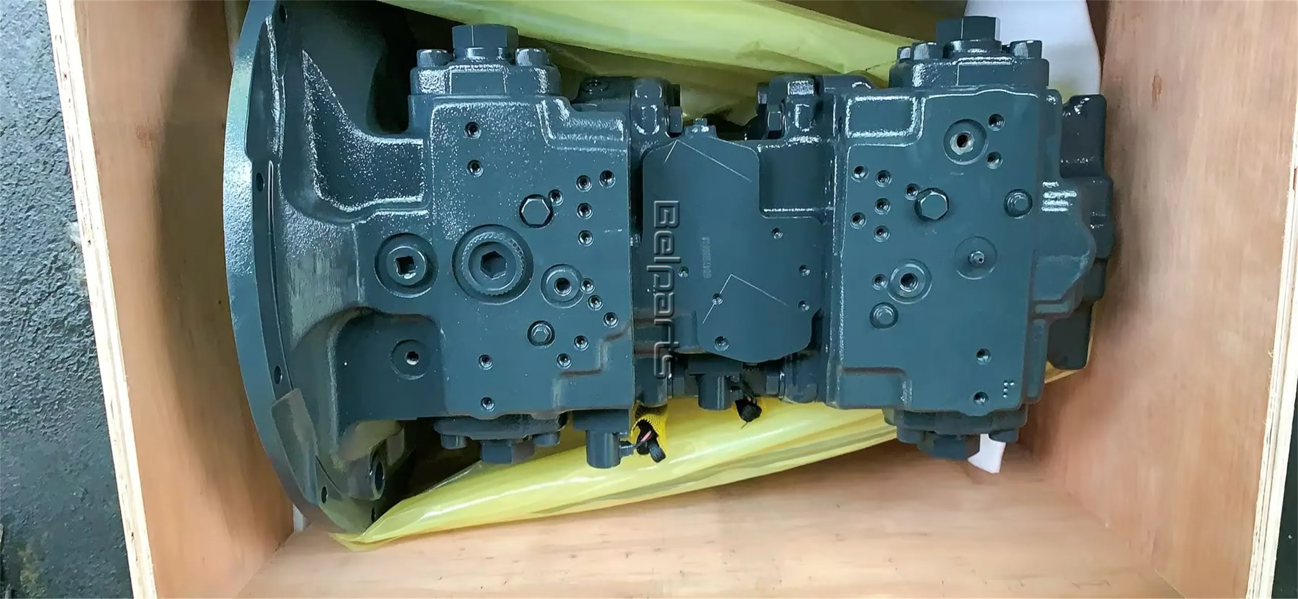 China PC450LC-7K hydraulic pump for Komatsu Excavator spare parts 708-2H-31540 Main Hydraulic pump on sale