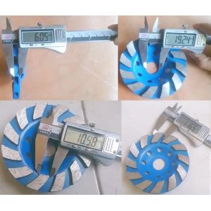 High Performance Concrete Floor Grinder machine 220V 320 Rpm With 3 Grinding