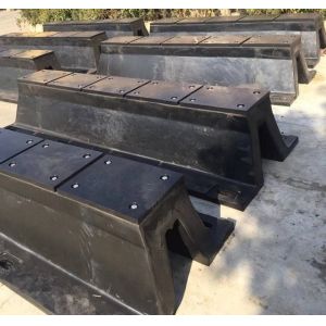 Lightweight Arch Fender Durable Natural Rubber Black Color For Marine Vessels