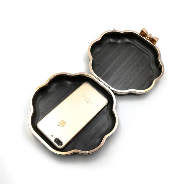 Unique Bow Design Clasp Wavy Edge Round Shape Metal Box Clutch Frame
