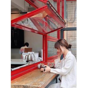 Bi-Fold Windows | Customizable Frameless Folding Systems