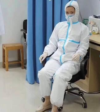 Hooded Disposable Protective Clothing