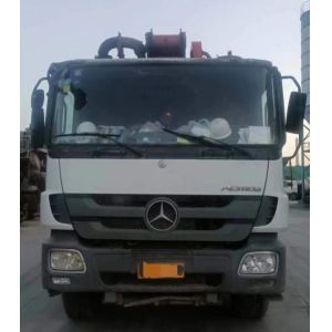 China 1400mm Feeding Height Used Putzmeister Concrete Truck Pump 56m for Batching Plant Mixer on sale