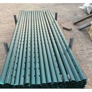Durable Grape Vine Stakes / Galvanised Steel Vineyard Posts Package In Pallet