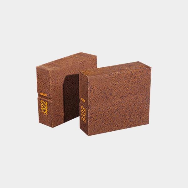 1450°C Magnesite Refractory Bricks Magnesia Iron Spinel Brick For Cement Rotary