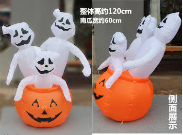 Halloween jack-o '-lantern bar hotel shopping mall the atmosphere of the hotel is decorated with gas and air model decor