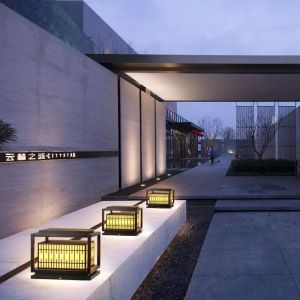 Outdoor Garden Fence Lighting with 80 CRI and 3500K Warm White Color Temperature