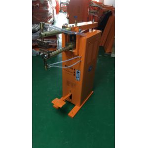 Small Pedal Type Wire Rack Shelf Mesh Row Resistance Spot Welding Machine
