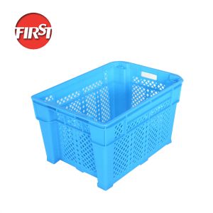China Plastic Fruits Vegetables Tote Moving Vented Stackable Crates with Silk Printing Logo on sale
