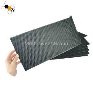 Black Plastic 5.4mm Cell 425*212mm Bee Foundation Sheets