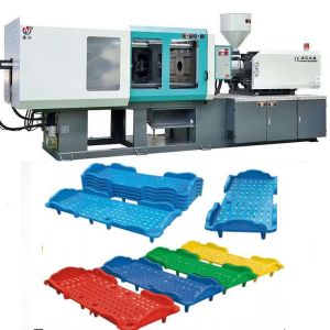 China Auto Injection Molding Machine 3600KN Clamping Force 700mm Stroke on sale
