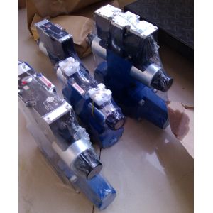 Wholesale 4WRZ32W6-520-70/6EG24N9TK4/M 4WRZ32W6-520-70/6EG24N9ETK4/D3M 4WRZ32W6-520-70/6EG24N9ETK4/M Directional valve Rexroth German made proportional from china suppliers