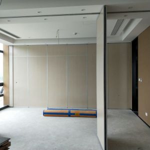 Aluminium Frame Sliding Folding Soundproof Movable Partition Walls Wooden