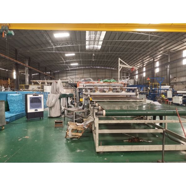 Customized 4*8feet Grey Polycarbonate PC Solid Sheet Lightweight Durable Panel with Hard Coat Surface for Scratch Chemical and UV Resistance for