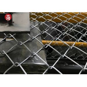 Hot Dipped Galvanized Diamond Shape 2.5m Chain Link Wire Mesh Fence