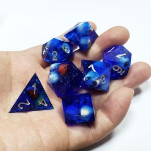 Blue Crystal Skull Resin Boarding Dice Set Dragon and Dungeon