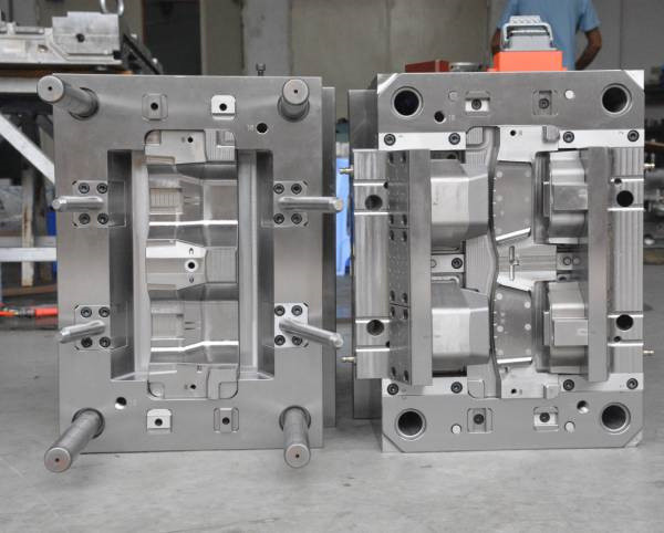 High Strength Plastic Injection Mould For Automotive Structural Components