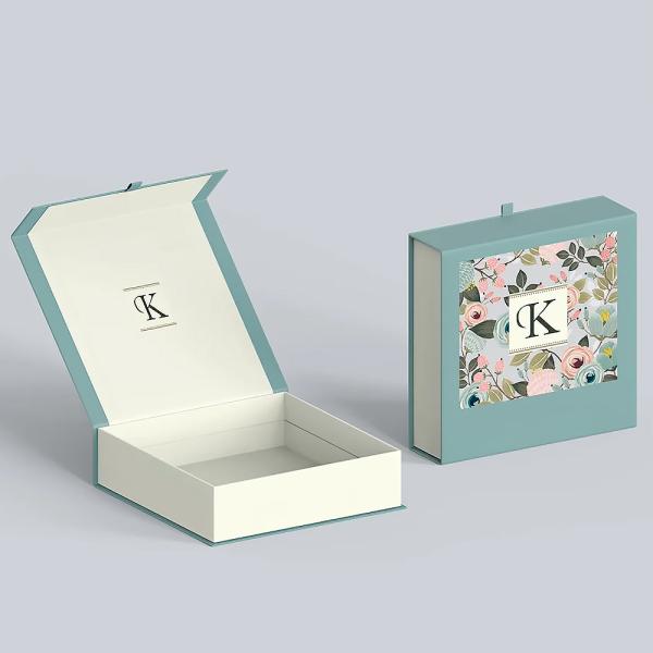Custom Gift Packaging Boxes For Makeup Birthday Gifts In Paperboard Material