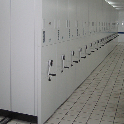 Movable Storage Rack For Customizable Mobile Shelving Solutions