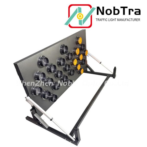 12 Or 24VDC Solar Or Battery Powered LED Arrow Boards with Wireless Remote