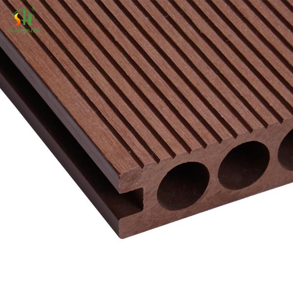 UV Resistant Waterproof WPC Flooring Outdoor WPC Decking Boards For Swimming