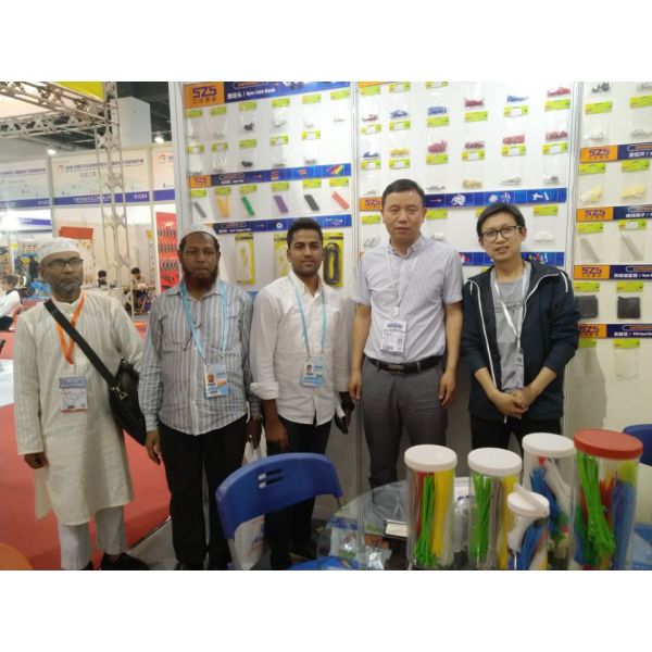 Eco Self Locking Cable Ties Secure Connection Multi Purpose With Nylon 66 Material