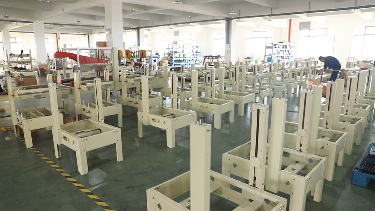 High Quality New Design Auto Strapping Low Table pp Belt Strapping Machine for Packaging Machinery