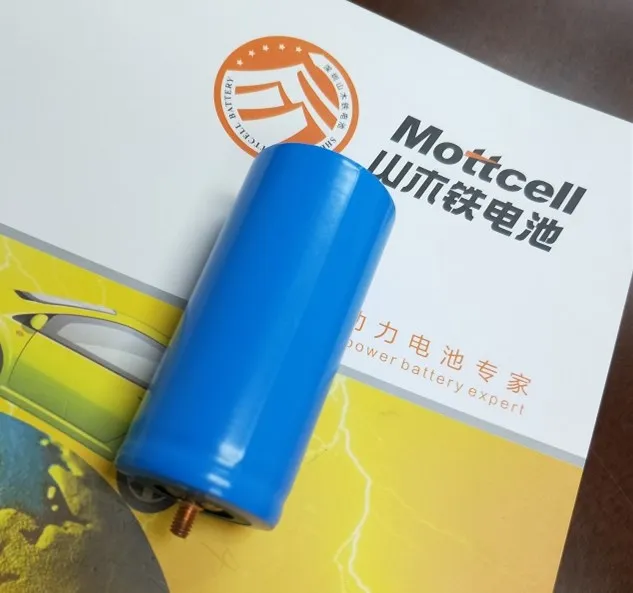 32700 Cylindrical LiFePO4 Rechargeable Battery Cell 3.2V 6000mah 3C Discharge